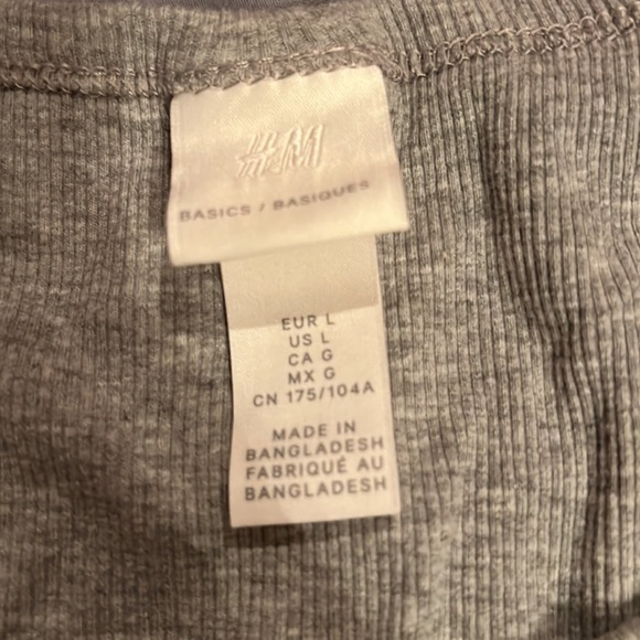 Basic gray t-shirt - Picture 3 of 3